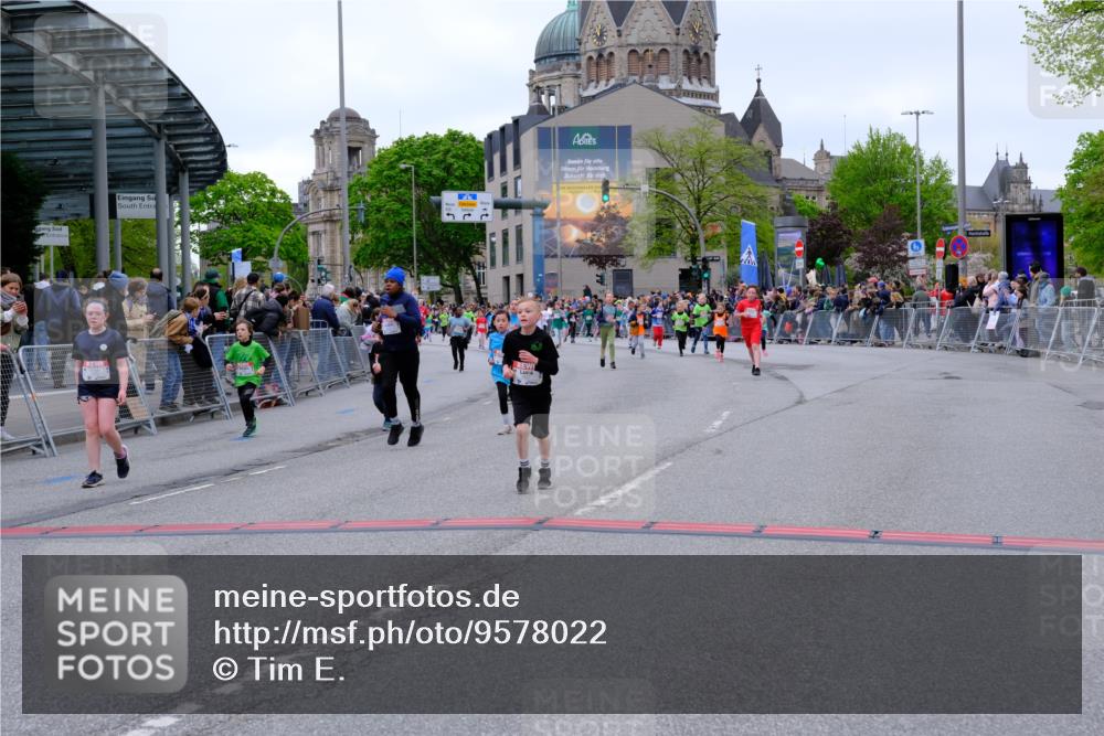 25.04.2026 - Das Zehntel Tim E. http://msf.ph/oto/9578022 25.04.2026 11:02:17 Ziel 5107, 5114, 5282, 5332, 5345, 5466, 5467, 5530, 5582, 5772, 5892, 5958, 6150, 6282, 6611, 6866, 7011, 7265, 7445, 7787, 7795, 7814 meine-sportfotos.de