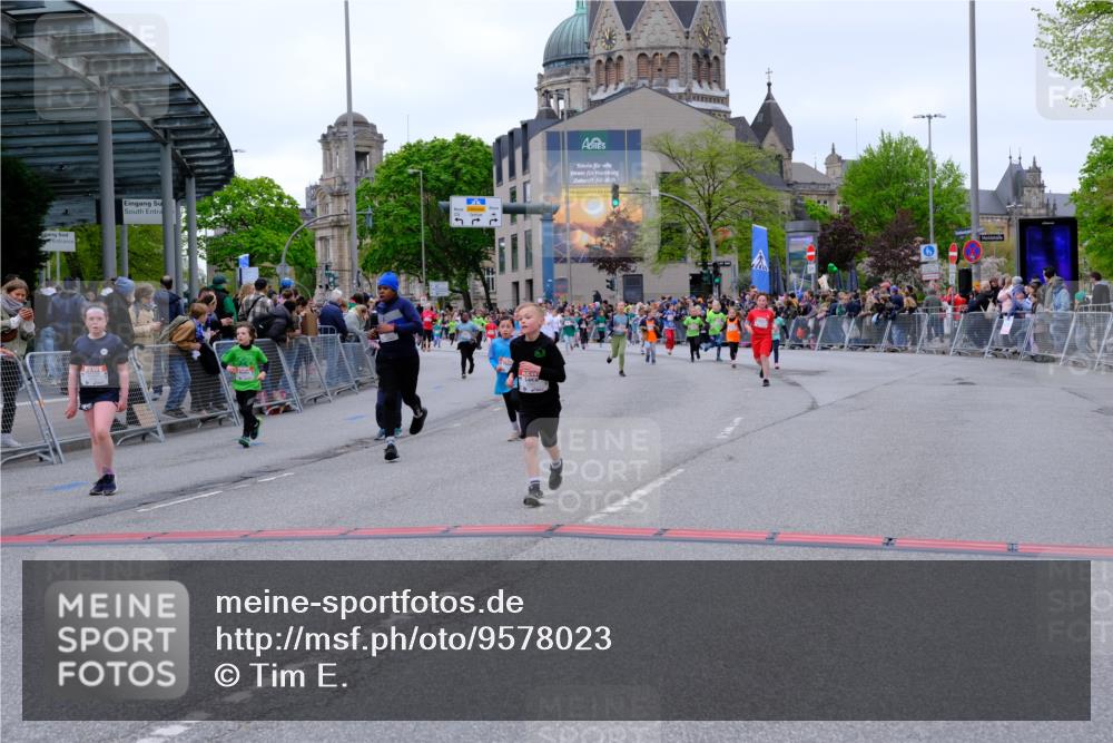 25.04.2026 - Das Zehntel Tim E. http://msf.ph/oto/9578023 25.04.2026 11:02:17 Ziel 5107, 5114, 5282, 5332, 5345, 5466, 5467, 5530, 5582, 5772, 5892, 5958, 6150, 6282, 6611, 6866, 7011, 7265, 7445, 7787, 7795, 7814 meine-sportfotos.de