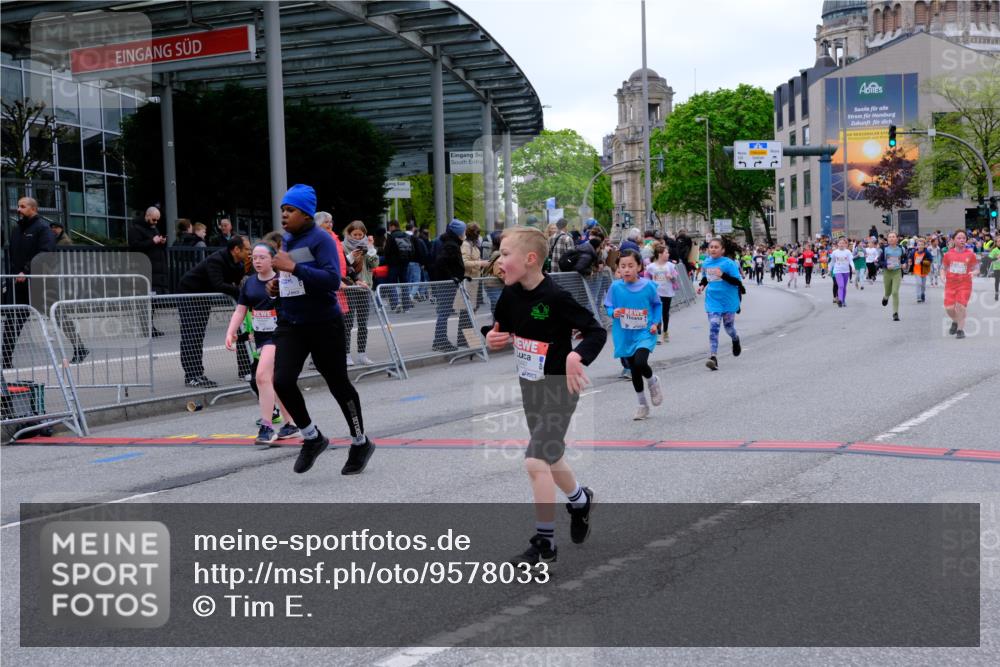 25.04.2026 - Das Zehntel Tim E. http://msf.ph/oto/9578033 25.04.2026 11:02:19 Ziel 5011, 5282, 5332, 5345, 5466, 5467, 5530, 5582, 5772, 5892, 5934, 5937, 5958, 6150, 6282, 6866, 7265, 7445, 7787, 7814, 7996 meine-sportfotos.de