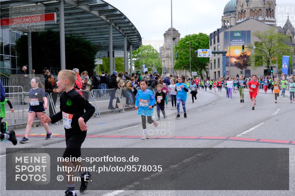25.04.2026 - Das Zehntel Tim E. http://msf.ph/oto/9578035 25.04.2026 11:02:19 Ziel 5011, 5282, 5332, 5345, 5466, 5467, 5530, 5582, 5772, 5892, 5934, 5937, 5958, 6150, 6282, 6866, 7265, 7445, 7787, 7814, 7996 meine-sportfotos.de