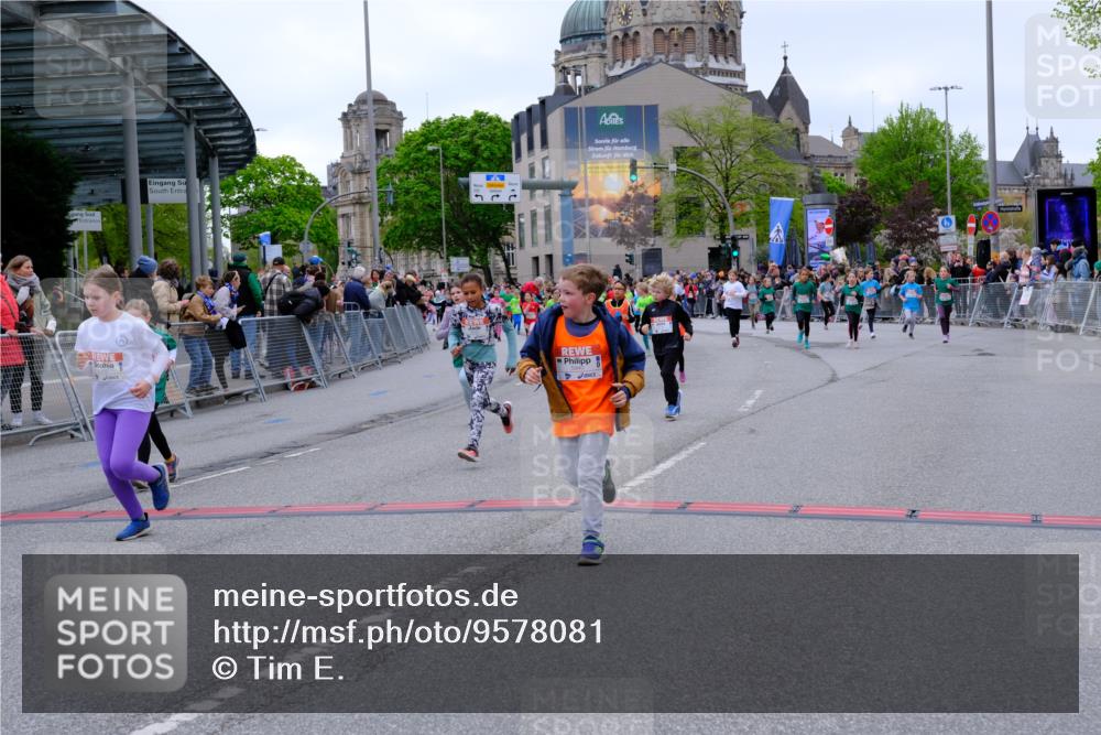25.04.2026 - Das Zehntel Tim E. http://msf.ph/oto/9578081 25.04.2026 11:02:28 Ziel 5011, 5042, 5136, 5152, 5466, 5934, 5937, 5940, 6150, 6267, 6278, 6866, 7024, 7282, 7292, 7359, 7360, 7538, 7561, 7799, 7874, 7996 meine-sportfotos.de