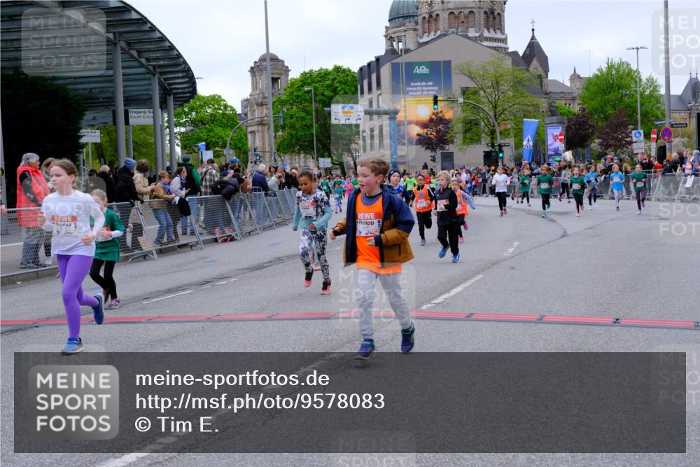 25.04.2026 - Das Zehntel Tim E. http://msf.ph/oto/9578083 25.04.2026 11:02:28 Ziel 5011, 5042, 5136, 5152, 5466, 5934, 5937, 5940, 6150, 6267, 6278, 6866, 7024, 7282, 7292, 7359, 7360, 7538, 7561, 7799, 7874, 7996 meine-sportfotos.de