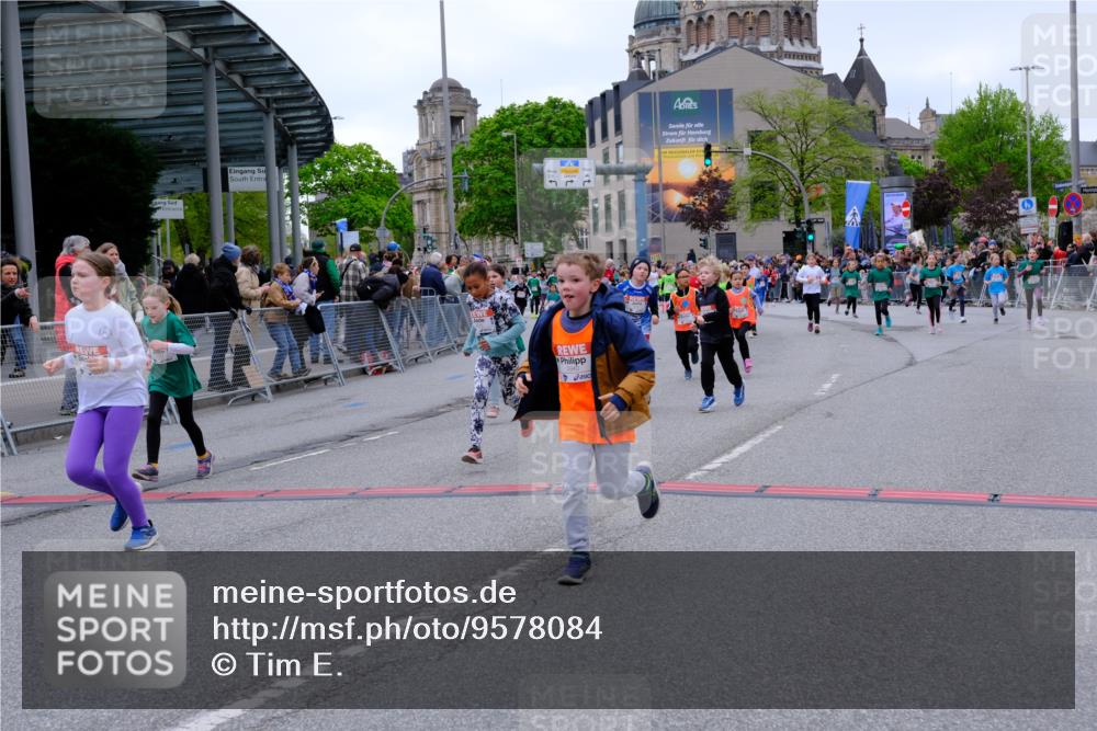 25.04.2026 - Das Zehntel Tim E. http://msf.ph/oto/9578084 25.04.2026 11:02:28 Ziel 5011, 5042, 5136, 5152, 5466, 5934, 5937, 5940, 6150, 6267, 6278, 6866, 7024, 7282, 7292, 7359, 7360, 7538, 7561, 7799, 7874, 7996 meine-sportfotos.de