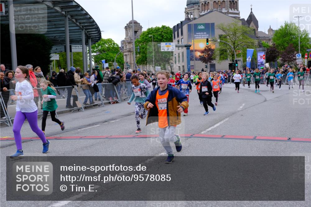 25.04.2026 - Das Zehntel Tim E. http://msf.ph/oto/9578085 25.04.2026 11:02:28 Ziel 5011, 5042, 5136, 5152, 5466, 5934, 5937, 5940, 6150, 6267, 6278, 6866, 7024, 7282, 7292, 7359, 7360, 7538, 7561, 7799, 7874, 7996 meine-sportfotos.de