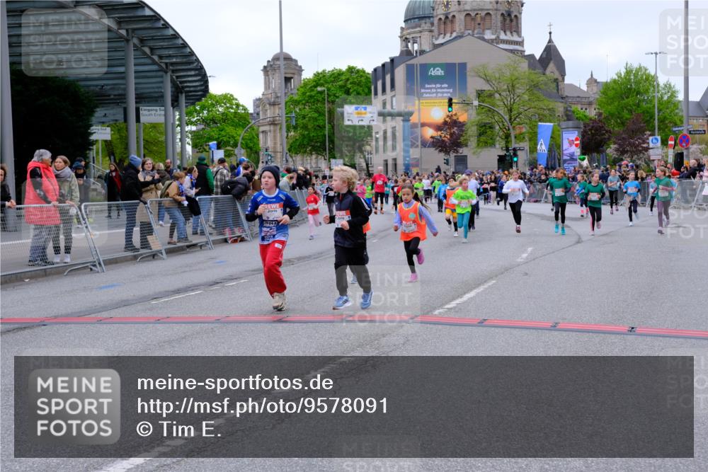 25.04.2026 - Das Zehntel Tim E. http://msf.ph/oto/9578091 25.04.2026 11:02:30 Ziel 5011, 5042, 5134, 5136, 5152, 5934, 5937, 5940, 6165, 6176, 6267, 6278, 6817, 6849, 7024, 7038, 7282, 7292, 7347, 7359, 7360, 7538, 7561, 7799, 7824, 7855, 7858, 7862, 7872, 7874, 7996 meine-sportfotos.de