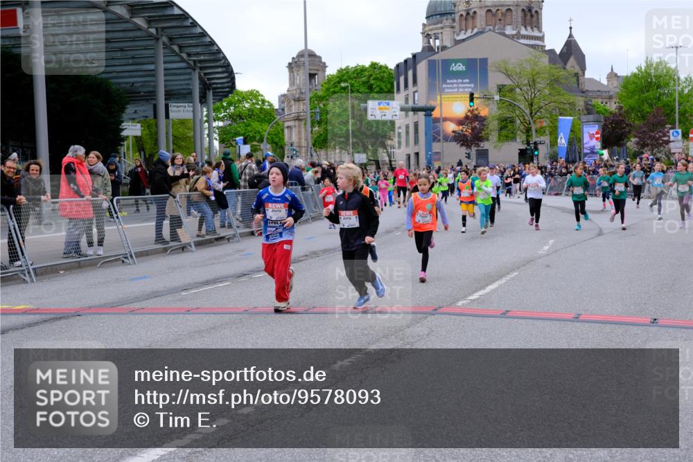 25.04.2026 - Das Zehntel Tim E. http://msf.ph/oto/9578093 25.04.2026 11:02:30 Ziel 5011, 5042, 5134, 5136, 5152, 5934, 5937, 5940, 6165, 6176, 6267, 6278, 6817, 6849, 7024, 7038, 7282, 7292, 7347, 7359, 7360, 7538, 7561, 7799, 7824, 7855, 7858, 7862, 7872, 7874, 7996 meine-sportfotos.de