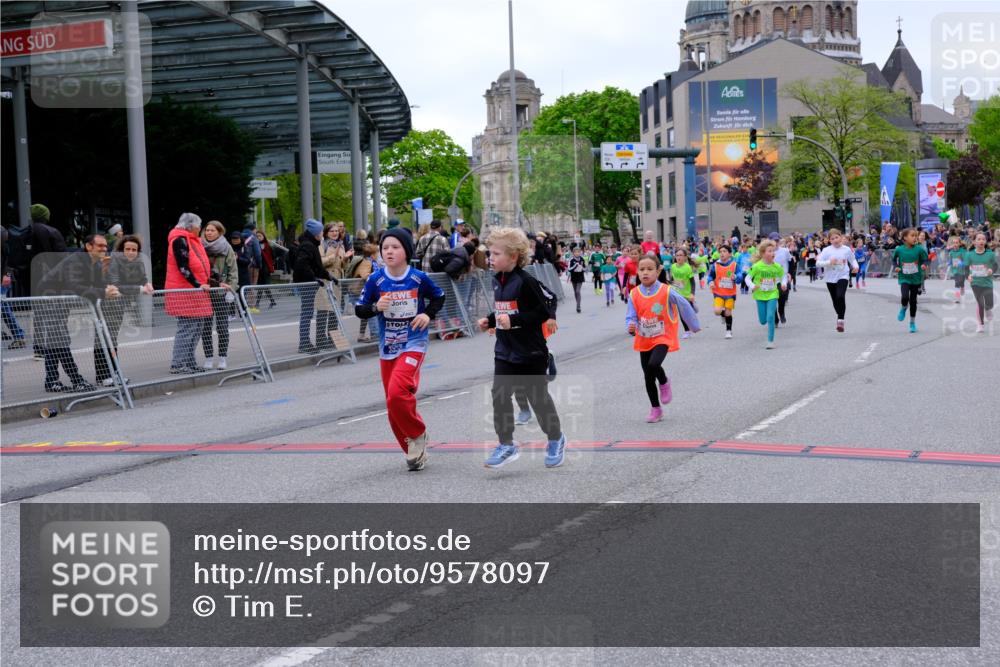 25.04.2026 - Das Zehntel Tim E. http://msf.ph/oto/9578097 25.04.2026 11:02:31 Ziel 5042, 5134, 5136, 5152, 5940, 6165, 6176, 6267, 6278, 6817, 6849, 7024, 7038, 7282, 7292, 7347, 7359, 7360, 7538, 7561, 7799, 7824, 7855, 7858, 7862, 7872, 7874 meine-sportfotos.de