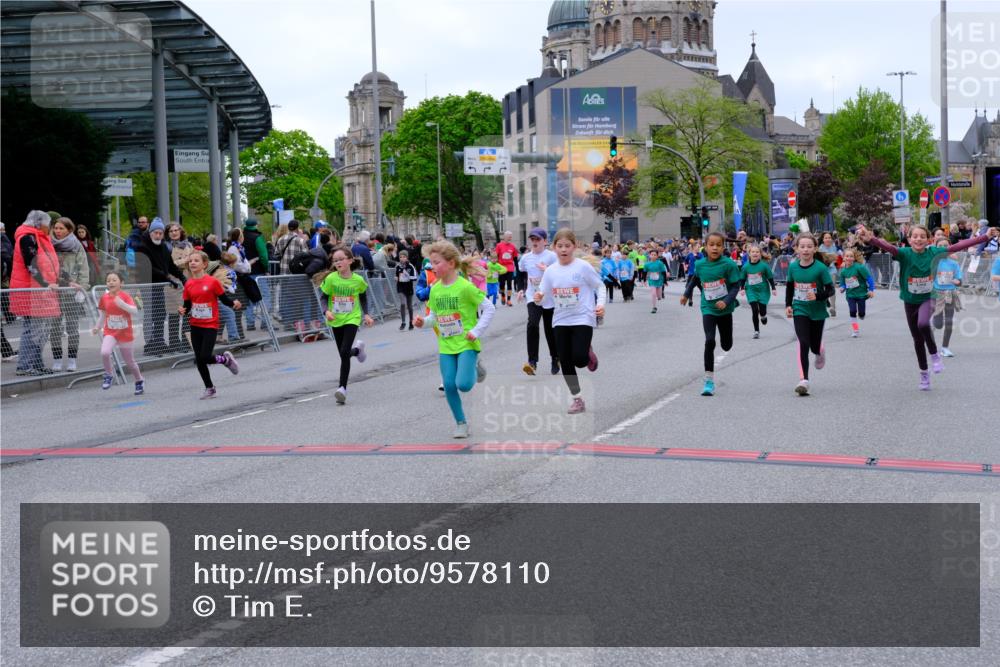 25.04.2026 - Das Zehntel Tim E. http://msf.ph/oto/9578110 25.04.2026 11:02:33 Ziel 5042, 5134, 5136, 5152, 5888, 5891, 5895, 5940, 6165, 6176, 6267, 6278, 6817, 6849, 7024, 7038, 7282, 7292, 7347, 7359, 7360, 7442, 7453, 7475, 7799, 7824, 7855, 7858, 7862, 7872, 7874, 8075 meine-sportfotos.de