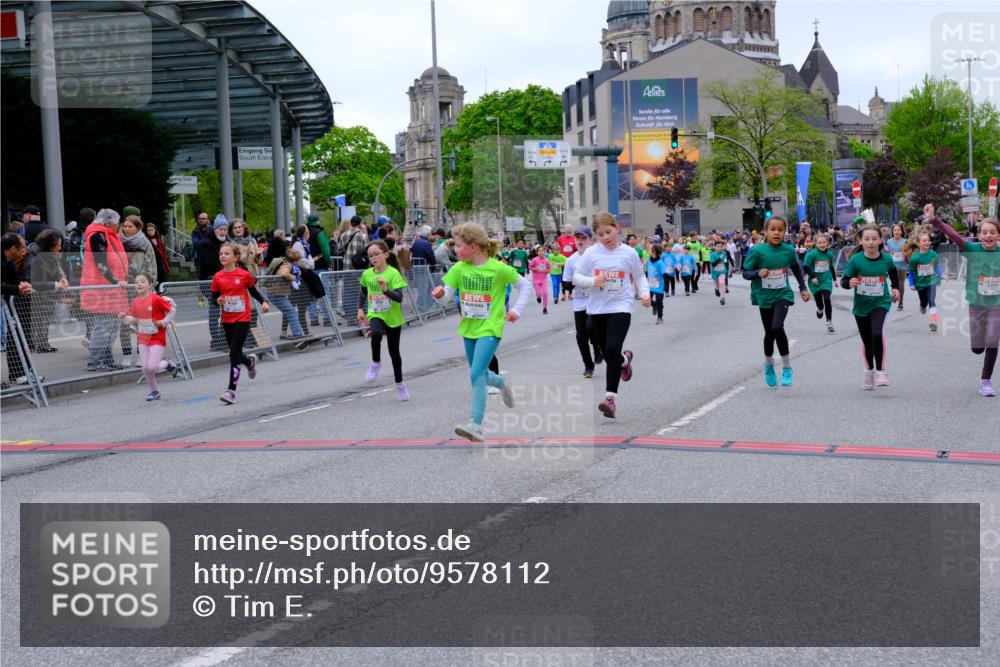 25.04.2026 - Das Zehntel Tim E. http://msf.ph/oto/9578112 25.04.2026 11:02:33 Ziel 5042, 5134, 5136, 5152, 5888, 5891, 5895, 5940, 6165, 6176, 6267, 6278, 6817, 6849, 7024, 7038, 7282, 7292, 7347, 7359, 7360, 7442, 7453, 7475, 7799, 7824, 7855, 7858, 7862, 7872, 7874, 8075 meine-sportfotos.de