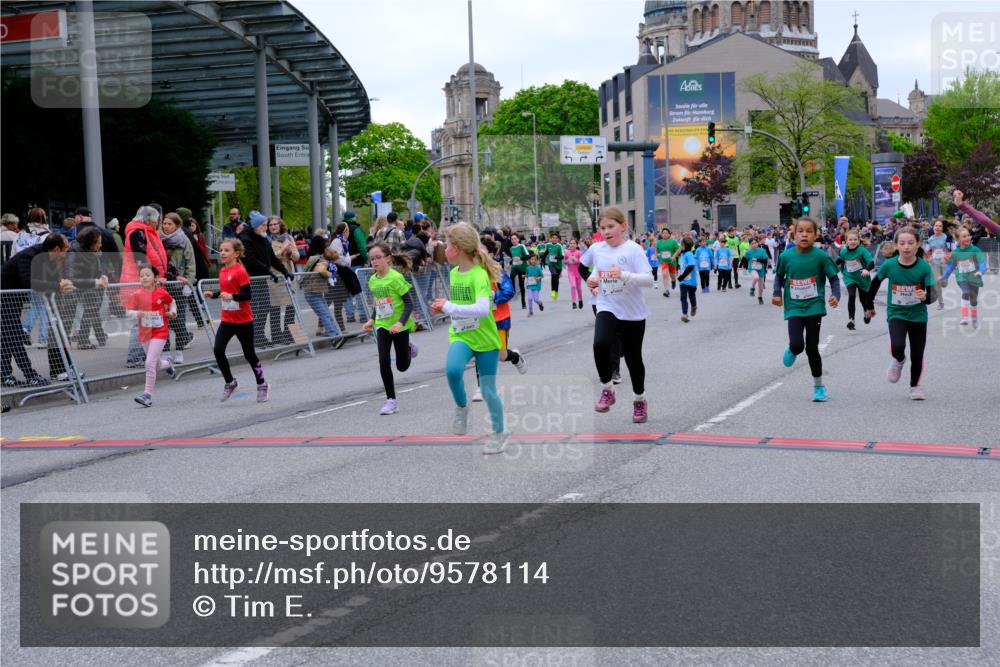 25.04.2026 - Das Zehntel Tim E. http://msf.ph/oto/9578114 25.04.2026 11:02:33 Ziel 5042, 5134, 5136, 5152, 5888, 5891, 5895, 5940, 6165, 6176, 6267, 6278, 6817, 6849, 7024, 7038, 7282, 7292, 7347, 7359, 7360, 7442, 7453, 7475, 7799, 7824, 7855, 7858, 7862, 7872, 7874, 8075 meine-sportfotos.de