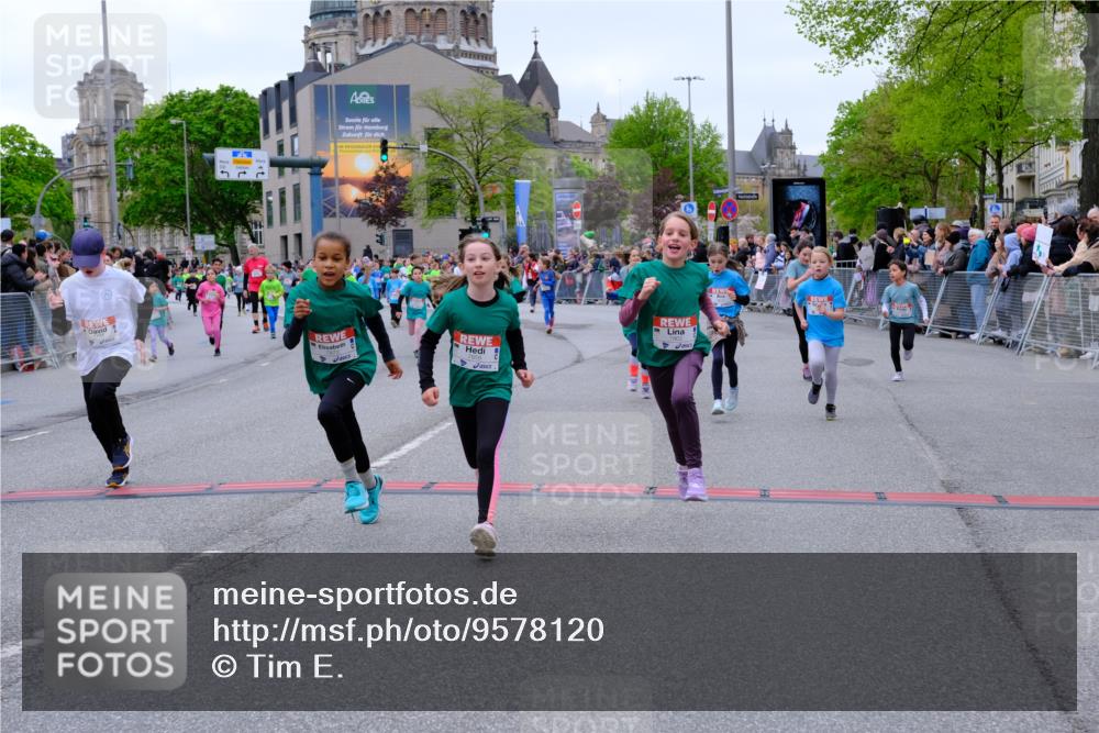 25.04.2026 - Das Zehntel Tim E. http://msf.ph/oto/9578120 25.04.2026 11:02:34 Ziel 5042, 5134, 5136, 5152, 5888, 5891, 5895, 5940, 6165, 6176, 6267, 6269, 6278, 6817, 6849, 7024, 7038, 7347, 7359, 7360, 7442, 7453, 7475, 7799, 7824, 7855, 7858, 7862, 7872, 7874, 8075 meine-sportfotos.de
