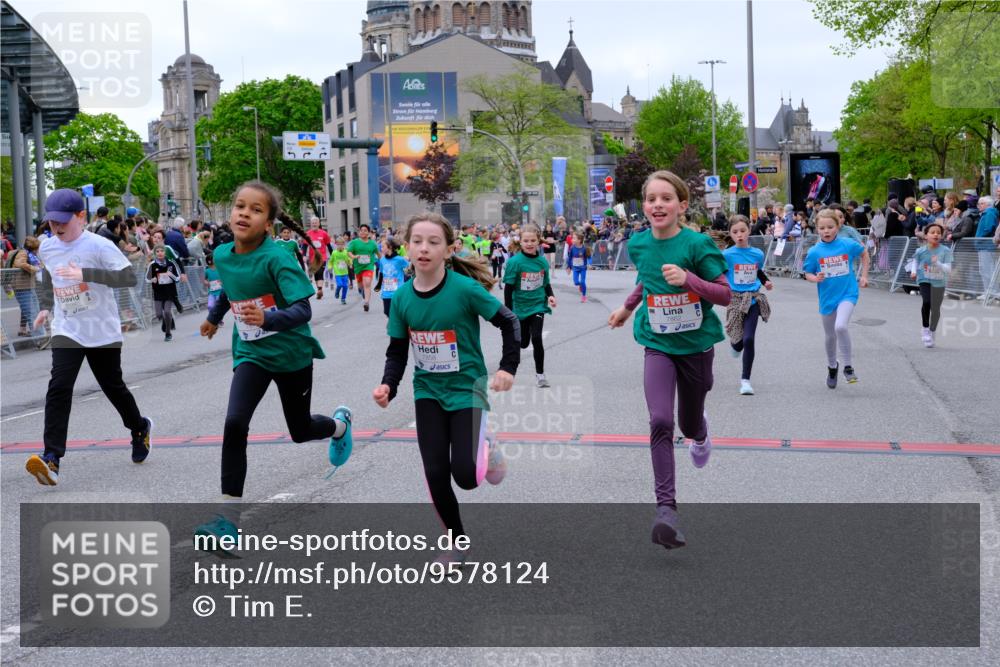 25.04.2026 - Das Zehntel Tim E. http://msf.ph/oto/9578124 25.04.2026 11:02:35 Ziel 5042, 5134, 5136, 5152, 5330, 5351, 5888, 5891, 5895, 6165, 6176, 6267, 6268, 6269, 6278, 6817, 6849, 7024, 7038, 7347, 7359, 7360, 7442, 7453, 7475, 7799, 7824, 7855, 7858, 7862, 7872, 7874, 8075 meine-sportfotos.de