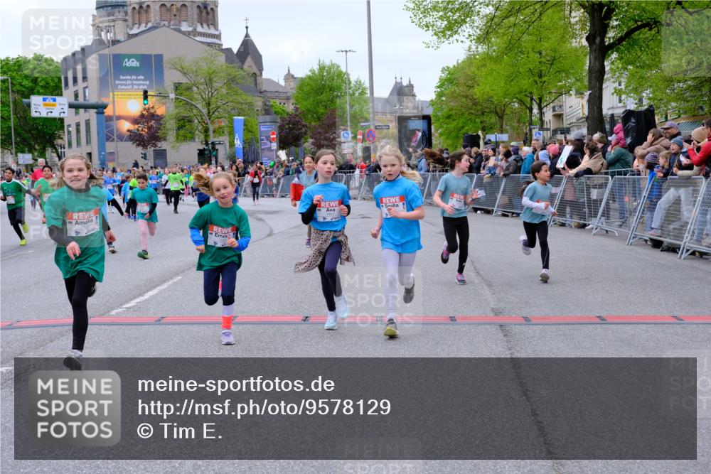 25.04.2026 - Das Zehntel Tim E. http://msf.ph/oto/9578129 25.04.2026 11:02:36 Ziel 5042, 5134, 5136, 5330, 5351, 5888, 5891, 5895, 6165, 6176, 6267, 6268, 6269, 6278, 6485, 6817, 6849, 7024, 7025, 7038, 7347, 7359, 7360, 7442, 7453, 7475, 7799, 7824, 7855, 7858, 7862, 7872, 7874, 8075 meine-sportfotos.de