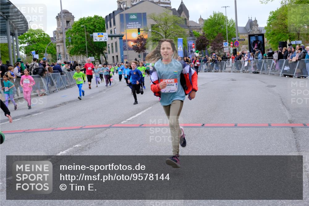 25.04.2026 - Das Zehntel Tim E. http://msf.ph/oto/9578144 25.04.2026 11:02:38 Ziel 5134, 5136, 5231, 5330, 5351, 5888, 5891, 5895, 6165, 6176, 6268, 6269, 6485, 6817, 6849, 7024, 7025, 7038, 7347, 7359, 7360, 7442, 7453, 7475, 7824, 7855, 7858, 7862, 7872, 8075 meine-sportfotos.de