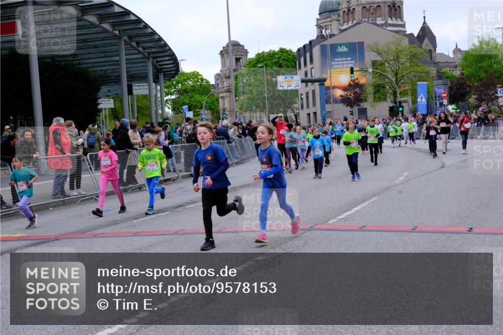 25.04.2026 - Das Zehntel Tim E. http://msf.ph/oto/9578153 25.04.2026 11:02:40 Ziel 5134, 5136, 5231, 5330, 5351, 5888, 5891, 5895, 6165, 6176, 6268, 6269, 6485, 6812, 6817, 6849, 7024, 7025, 7038, 7343, 7347, 7442, 7453, 7475, 7602, 7620, 7824, 7855, 7858, 7862, 7872, 8075 meine-sportfotos.de