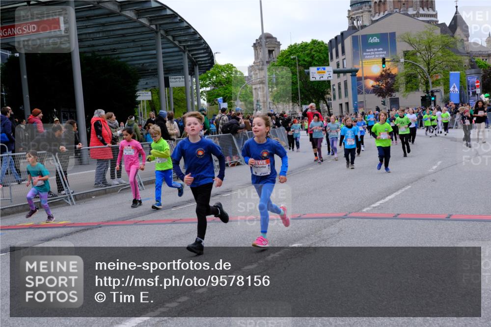 25.04.2026 - Das Zehntel Tim E. http://msf.ph/oto/9578156 25.04.2026 11:02:40 Ziel 5134, 5136, 5231, 5330, 5351, 5888, 5891, 5895, 6165, 6176, 6268, 6269, 6485, 6812, 6817, 6849, 7024, 7025, 7038, 7343, 7347, 7442, 7453, 7475, 7602, 7620, 7824, 7855, 7858, 7862, 7872, 8075 meine-sportfotos.de