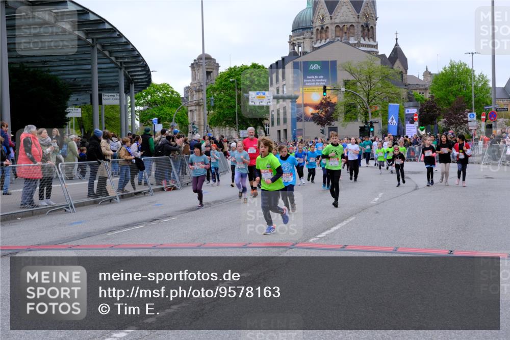 25.04.2026 - Das Zehntel Tim E. http://msf.ph/oto/9578163 25.04.2026 11:02:42 Ziel 5046, 5231, 5330, 5351, 5865, 5888, 5891, 5895, 6268, 6269, 6485, 6570, 6812, 6817, 6849, 6994, 6995, 7025, 7343, 7442, 7453, 7475, 7602, 7620, 7824, 7855, 8075 meine-sportfotos.de