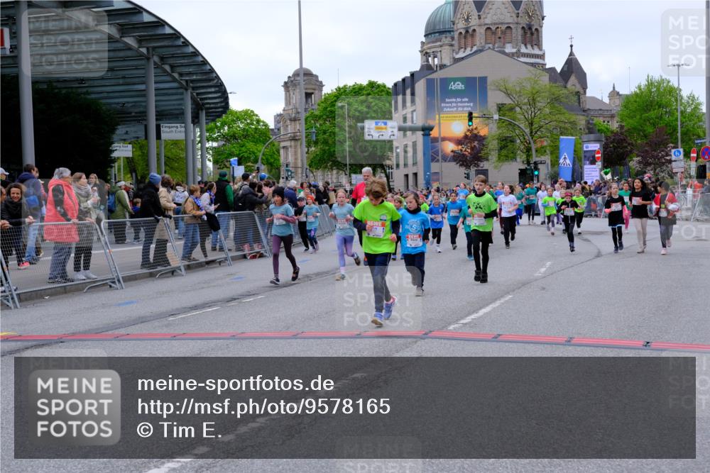25.04.2026 - Das Zehntel Tim E. http://msf.ph/oto/9578165 25.04.2026 11:02:43 Ziel 5046, 5214, 5224, 5225, 5231, 5330, 5351, 5865, 5888, 5891, 5895, 6268, 6269, 6291, 6485, 6570, 6598, 6812, 6976, 6994, 6995, 7000, 7025, 7343, 7442, 7453, 7475, 7602, 7610, 7620, 7630, 8075 meine-sportfotos.de