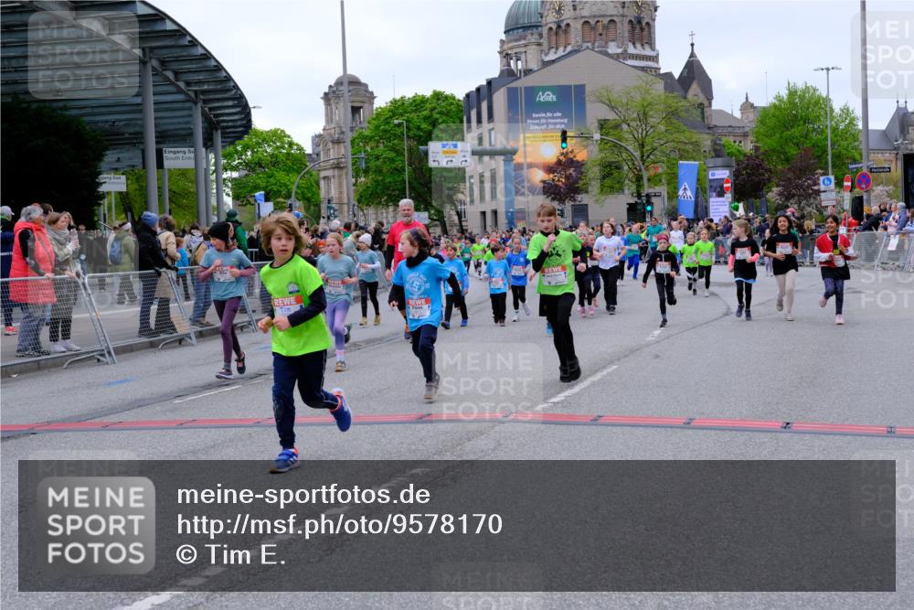25.04.2026 - Das Zehntel Tim E. http://msf.ph/oto/9578170 25.04.2026 11:02:44 Ziel 5046, 5106, 5214, 5224, 5225, 5231, 5262, 5330, 5351, 5685, 5745, 5774, 5865, 5888, 5891, 5895, 6268, 6269, 6291, 6485, 6570, 6598, 6812, 6976, 6994, 6995, 7000, 7025, 7343, 7442, 7453, 7475, 7602, 7610, 7620, 7630, 8075 meine-sportfotos.de