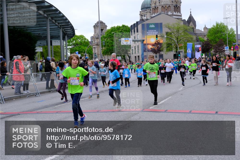25.04.2026 - Das Zehntel Tim E. http://msf.ph/oto/9578172 25.04.2026 11:02:44 Ziel 5046, 5106, 5214, 5224, 5225, 5231, 5262, 5330, 5351, 5685, 5745, 5774, 5865, 5888, 5891, 5895, 6268, 6269, 6291, 6485, 6570, 6598, 6812, 6976, 6994, 6995, 7000, 7025, 7343, 7442, 7453, 7475, 7602, 7610, 7620, 7630, 8075 meine-sportfotos.de