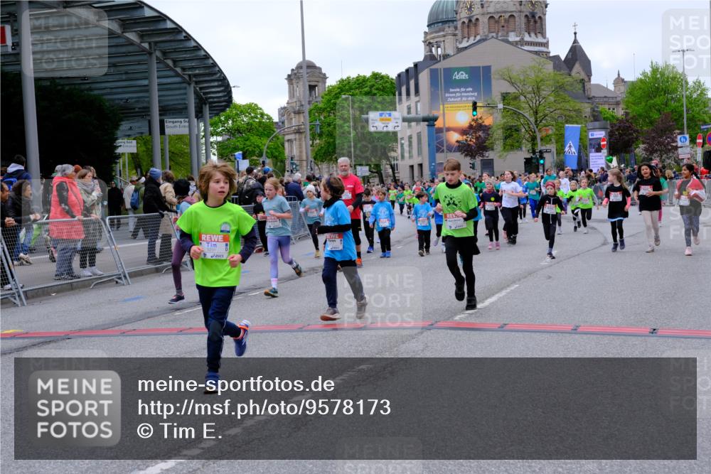 25.04.2026 - Das Zehntel Tim E. http://msf.ph/oto/9578173 25.04.2026 11:02:44 Ziel 5046, 5106, 5214, 5224, 5225, 5231, 5262, 5330, 5351, 5685, 5745, 5774, 5865, 5888, 5891, 5895, 6268, 6269, 6291, 6485, 6570, 6598, 6812, 6976, 6994, 6995, 7000, 7025, 7343, 7442, 7453, 7475, 7602, 7610, 7620, 7630, 8075 meine-sportfotos.de