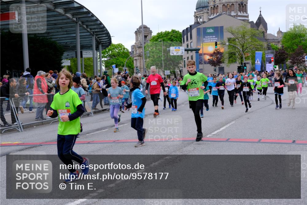 25.04.2026 - Das Zehntel Tim E. http://msf.ph/oto/9578177 25.04.2026 11:02:44 Ziel 5046, 5106, 5214, 5224, 5225, 5231, 5262, 5330, 5351, 5685, 5745, 5774, 5865, 5888, 5891, 5895, 6268, 6269, 6291, 6485, 6570, 6598, 6812, 6976, 6994, 6995, 7000, 7025, 7343, 7442, 7453, 7475, 7602, 7610, 7620, 7630, 8075 meine-sportfotos.de