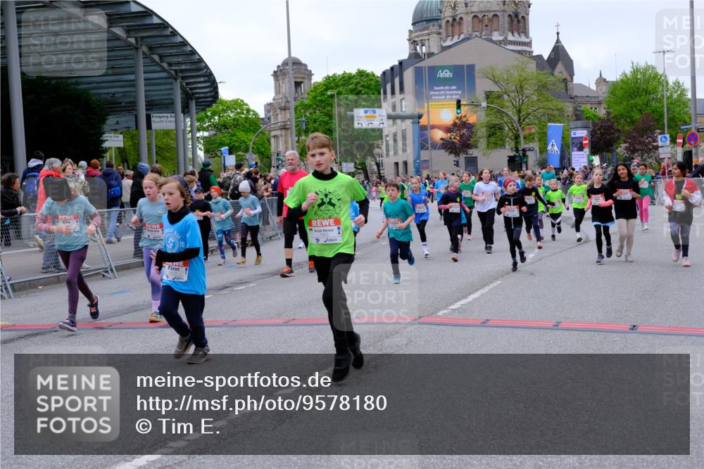 25.04.2026 - Das Zehntel Tim E. http://msf.ph/oto/9578180 25.04.2026 11:02:45 Ziel 5046, 5106, 5214, 5224, 5225, 5231, 5262, 5330, 5351, 5685, 5745, 5774, 5865, 5888, 5891, 6268, 6269, 6291, 6485, 6570, 6598, 6812, 6976, 6994, 6995, 7000, 7025, 7343, 7602, 7610, 7620, 7630, 7934, 7936 meine-sportfotos.de