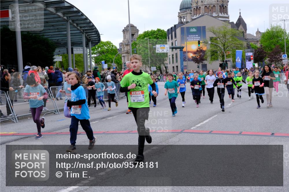 25.04.2026 - Das Zehntel Tim E. http://msf.ph/oto/9578181 25.04.2026 11:02:45 Ziel 5046, 5106, 5214, 5224, 5225, 5231, 5262, 5330, 5351, 5685, 5745, 5774, 5865, 5888, 5891, 6268, 6269, 6291, 6485, 6570, 6598, 6812, 6976, 6994, 6995, 7000, 7025, 7343, 7602, 7610, 7620, 7630, 7934, 7936 meine-sportfotos.de