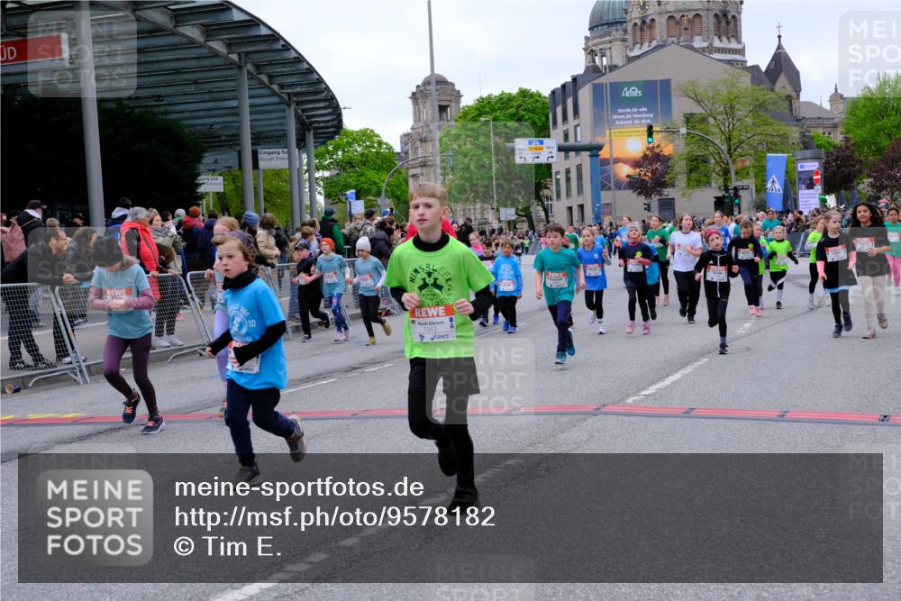 25.04.2026 - Das Zehntel Tim E. http://msf.ph/oto/9578182 25.04.2026 11:02:45 Ziel 5046, 5106, 5214, 5224, 5225, 5231, 5262, 5330, 5351, 5685, 5745, 5774, 5865, 5888, 5891, 6268, 6269, 6291, 6485, 6570, 6598, 6812, 6976, 6994, 6995, 7000, 7025, 7343, 7602, 7610, 7620, 7630, 7934, 7936 meine-sportfotos.de
