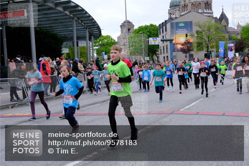 25.04.2026 - Das Zehntel Tim E. http://msf.ph/oto/9578183 25.04.2026 11:02:45 Ziel 5046, 5106, 5214, 5224, 5225, 5231, 5262, 5330, 5351, 5685, 5745, 5774, 5865, 5888, 5891, 6268, 6269, 6291, 6485, 6570, 6598, 6812, 6976, 6994, 6995, 7000, 7025, 7343, 7602, 7610, 7620, 7630, 7934, 7936 meine-sportfotos.de