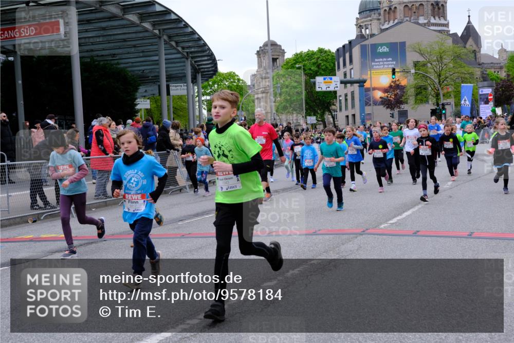 25.04.2026 - Das Zehntel Tim E. http://msf.ph/oto/9578184 25.04.2026 11:02:45 Ziel 5046, 5106, 5214, 5224, 5225, 5231, 5262, 5330, 5351, 5685, 5745, 5774, 5865, 5888, 5891, 6268, 6269, 6291, 6485, 6570, 6598, 6812, 6976, 6994, 6995, 7000, 7025, 7343, 7602, 7610, 7620, 7630, 7934, 7936 meine-sportfotos.de