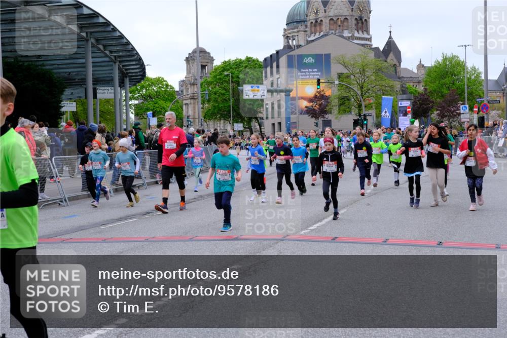 25.04.2026 - Das Zehntel Tim E. http://msf.ph/oto/9578186 25.04.2026 11:02:46 Ziel 5046, 5106, 5214, 5224, 5225, 5231, 5262, 5330, 5351, 5685, 5745, 5774, 5865, 6268, 6269, 6291, 6316, 6485, 6570, 6598, 6780, 6782, 6812, 6976, 6994, 6995, 7000, 7025, 7343, 7441, 7602, 7610, 7620, 7630, 7934, 7936 meine-sportfotos.de