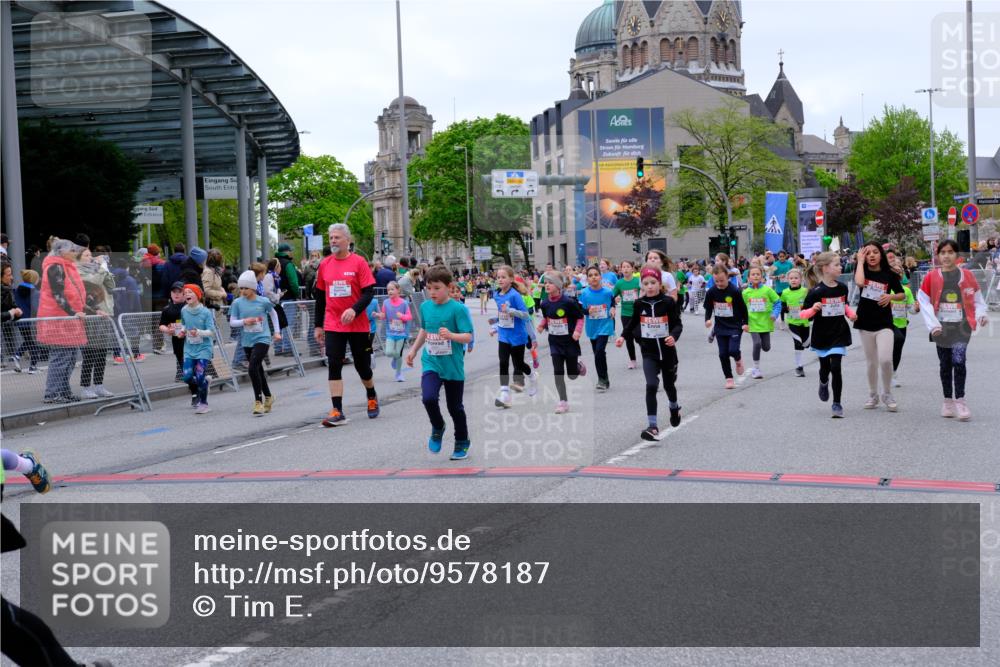 25.04.2026 - Das Zehntel Tim E. http://msf.ph/oto/9578187 25.04.2026 11:02:46 Ziel 5046, 5106, 5214, 5224, 5225, 5231, 5262, 5330, 5351, 5685, 5745, 5774, 5865, 6268, 6269, 6291, 6316, 6485, 6570, 6598, 6780, 6782, 6812, 6976, 6994, 6995, 7000, 7025, 7343, 7441, 7602, 7610, 7620, 7630, 7934, 7936 meine-sportfotos.de