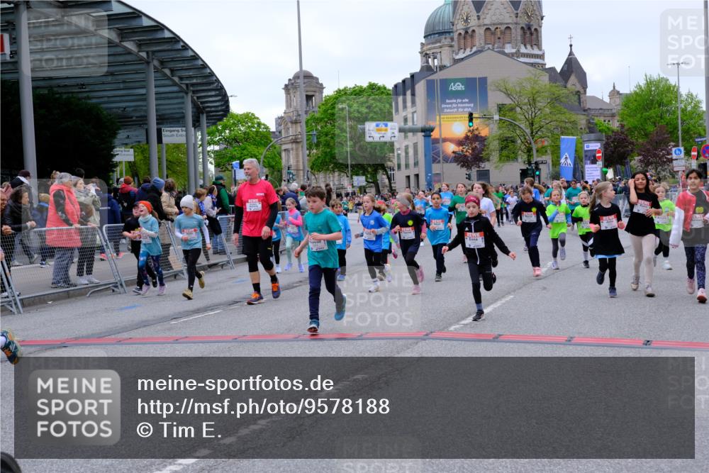 25.04.2026 - Das Zehntel Tim E. http://msf.ph/oto/9578188 25.04.2026 11:02:46 Ziel 5046, 5106, 5214, 5224, 5225, 5231, 5262, 5330, 5351, 5685, 5745, 5774, 5865, 6268, 6269, 6291, 6316, 6485, 6570, 6598, 6780, 6782, 6812, 6976, 6994, 6995, 7000, 7025, 7343, 7441, 7602, 7610, 7620, 7630, 7934, 7936 meine-sportfotos.de