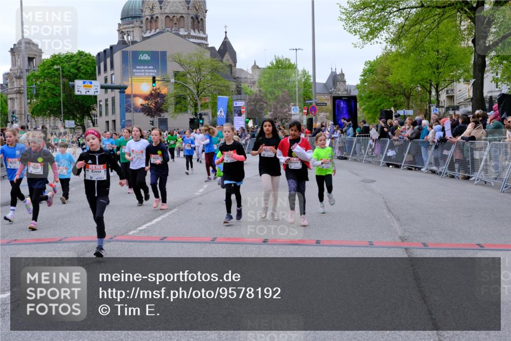 25.04.2026 - Das Zehntel Tim E. http://msf.ph/oto/9578192 25.04.2026 11:02:47 Ziel 5046, 5106, 5214, 5224, 5225, 5231, 5262, 5330, 5351, 5685, 5745, 5774, 5865, 6268, 6291, 6316, 6485, 6570, 6598, 6780, 6782, 6812, 6927, 6976, 6994, 6995, 7000, 7025, 7343, 7441, 7602, 7610, 7620, 7630, 7934, 7936 meine-sportfotos.de