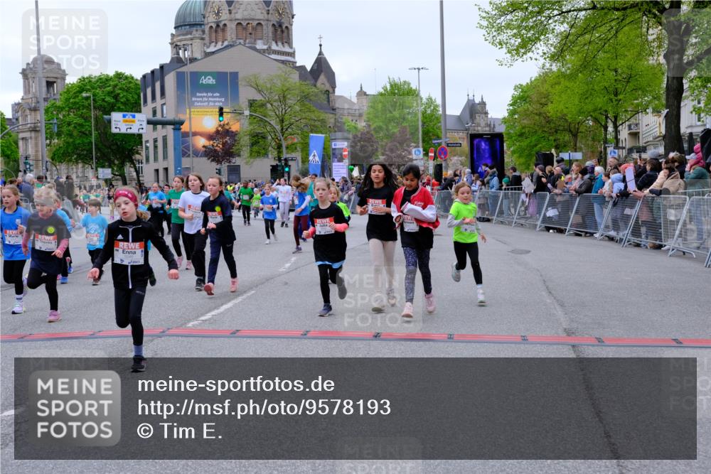 25.04.2026 - Das Zehntel Tim E. http://msf.ph/oto/9578193 25.04.2026 11:02:47 Ziel 5046, 5106, 5214, 5224, 5225, 5231, 5262, 5330, 5351, 5685, 5745, 5774, 5865, 6268, 6291, 6316, 6485, 6570, 6598, 6780, 6782, 6812, 6927, 6976, 6994, 6995, 7000, 7025, 7343, 7441, 7602, 7610, 7620, 7630, 7934, 7936 meine-sportfotos.de