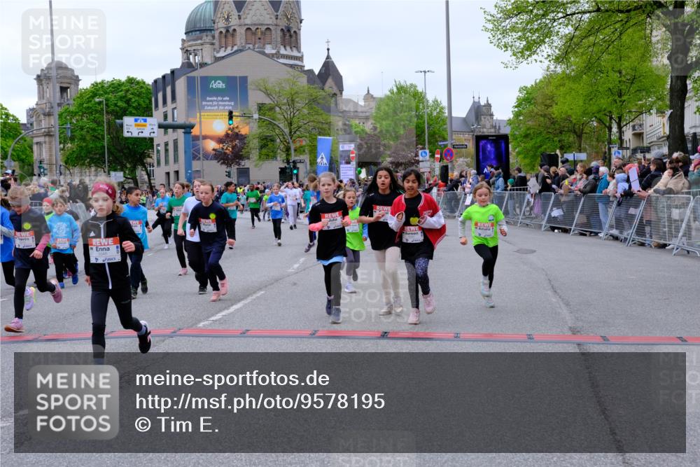 25.04.2026 - Das Zehntel Tim E. http://msf.ph/oto/9578195 25.04.2026 11:02:47 Ziel 5046, 5106, 5214, 5224, 5225, 5231, 5262, 5330, 5351, 5685, 5745, 5774, 5865, 6268, 6291, 6316, 6485, 6570, 6598, 6780, 6782, 6812, 6927, 6976, 6994, 6995, 7000, 7025, 7343, 7441, 7602, 7610, 7620, 7630, 7934, 7936 meine-sportfotos.de