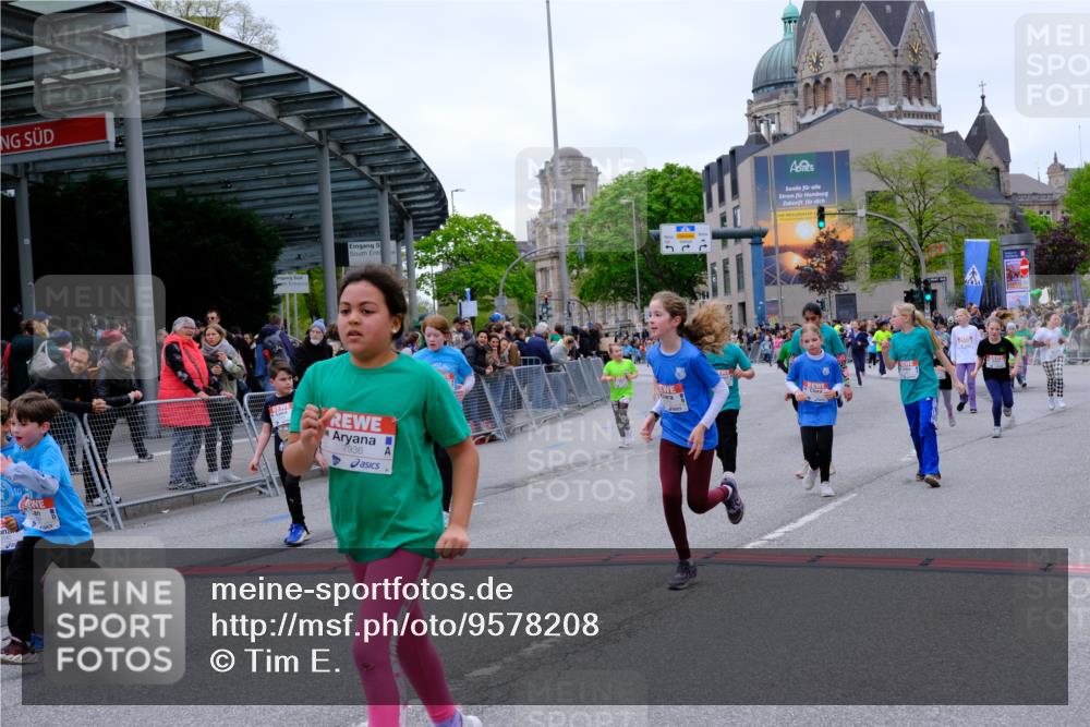 25.04.2026 - Das Zehntel Tim E. http://msf.ph/oto/9578208 25.04.2026 11:02:52 Ziel 5046, 5106, 5214, 5224, 5225, 5262, 5272, 5283, 5468, 5520, 5685, 5745, 5774, 5864, 5865, 5899, 5902, 5914, 5915, 5922, 6291, 6315, 6316, 6570, 6598, 6780, 6782, 6927, 6949, 6976, 6994, 6995, 7000, 7441, 7602, 7610, 7620, 7630, 7934, 7936, 8068 meine-sportfotos.de