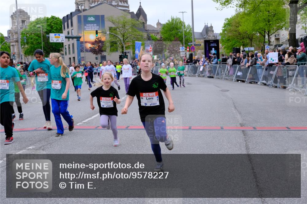 25.04.2026 - Das Zehntel Tim E. http://msf.ph/oto/9578227 25.04.2026 11:02:55 Ziel 5106, 5214, 5224, 5225, 5262, 5272, 5283, 5423, 5440, 5468, 5520, 5685, 5745, 5774, 5864, 5899, 5902, 5914, 5915, 5922, 6291, 6312, 6315, 6316, 6476, 6598, 6780, 6782, 6927, 6949, 6976, 7000, 7018, 7031, 7441, 7609, 7610, 7630, 7934, 7936, 8068 meine-sportfotos.de