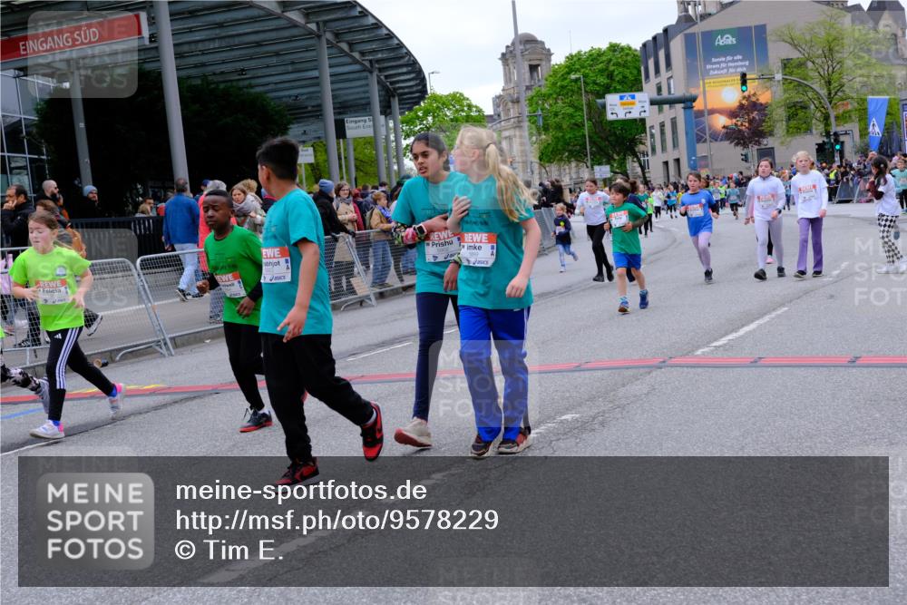 25.04.2026 - Das Zehntel Tim E. http://msf.ph/oto/9578229 25.04.2026 11:02:56 Ziel 5106, 5111, 5115, 5262, 5272, 5283, 5410, 5423, 5440, 5468, 5520, 5685, 5745, 5774, 5864, 5899, 5902, 5914, 5915, 5922, 6312, 6315, 6316, 6448, 6457, 6476, 6479, 6607, 6780, 6782, 6927, 6949, 7018, 7031, 7441, 7609, 7934, 7936, 8068 meine-sportfotos.de