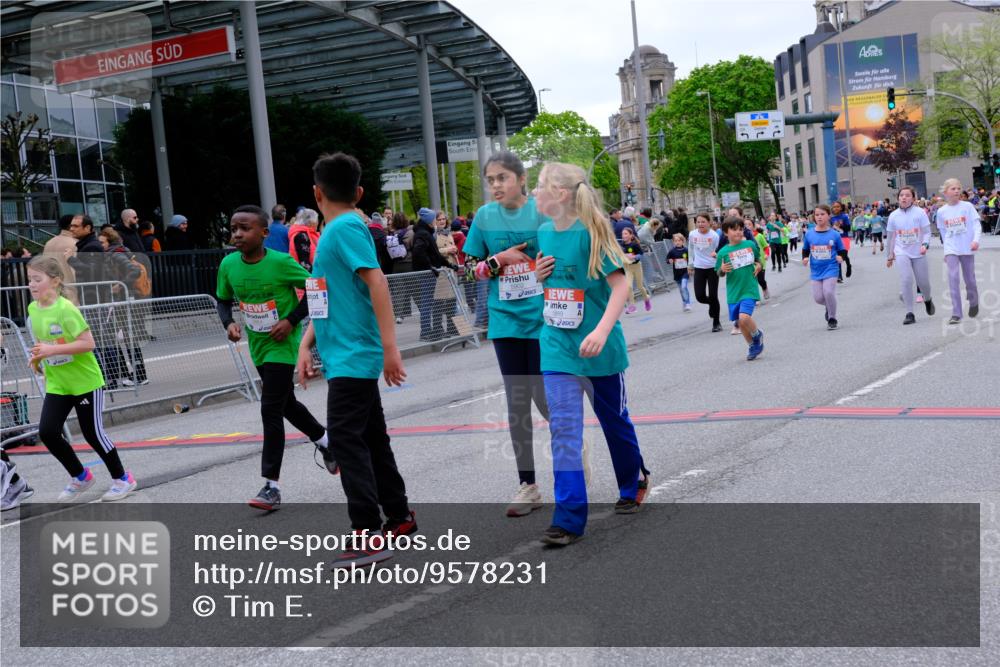 25.04.2026 - Das Zehntel Tim E. http://msf.ph/oto/9578231 25.04.2026 11:02:57 Ziel 5111, 5115, 5272, 5283, 5410, 5423, 5440, 5468, 5520, 5864, 5899, 5902, 5914, 5915, 5922, 6312, 6315, 6316, 6448, 6457, 6476, 6479, 6591, 6607, 6780, 6782, 6927, 6949, 7018, 7031, 7269, 7441, 7609, 7934, 7936, 8068 meine-sportfotos.de