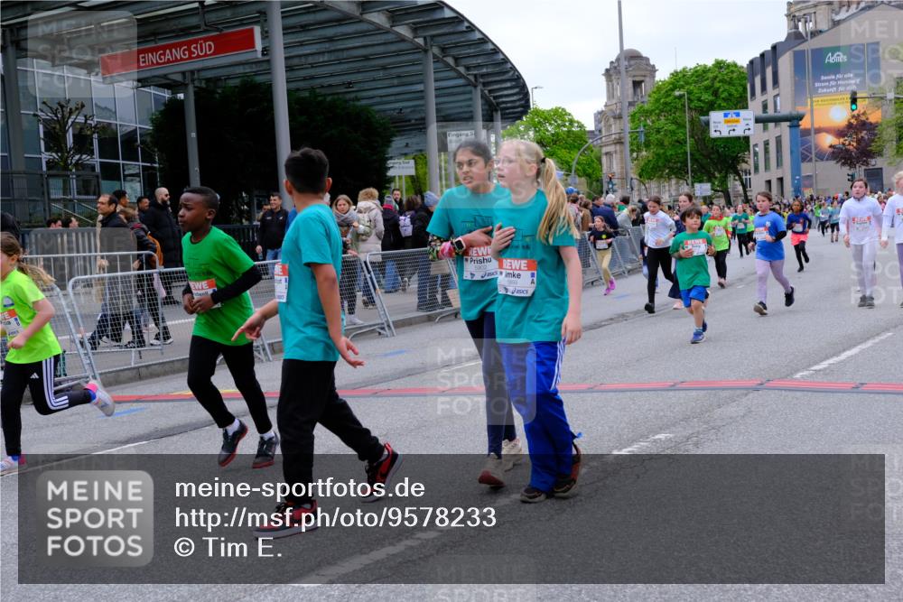 25.04.2026 - Das Zehntel Tim E. http://msf.ph/oto/9578233 25.04.2026 11:02:57 Ziel 5111, 5115, 5272, 5283, 5410, 5423, 5440, 5468, 5520, 5864, 5899, 5902, 5914, 5915, 5922, 6312, 6315, 6316, 6448, 6457, 6476, 6479, 6591, 6607, 6780, 6782, 6927, 6949, 7018, 7031, 7269, 7441, 7609, 7934, 7936, 8068 meine-sportfotos.de