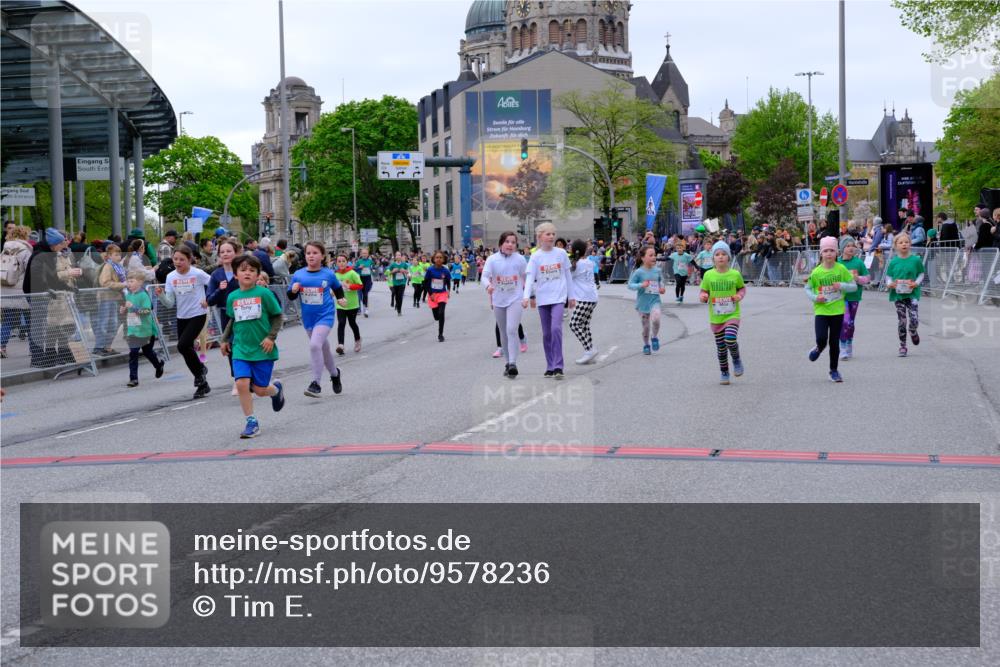 25.04.2026 - Das Zehntel Tim E. http://msf.ph/oto/9578236 25.04.2026 11:02:58 Ziel 5111, 5115, 5272, 5283, 5410, 5423, 5440, 5468, 5520, 5864, 5899, 5902, 5914, 5915, 5922, 6312, 6315, 6316, 6448, 6457, 6476, 6479, 6591, 6607, 6780, 6782, 6927, 6949, 7018, 7031, 7269, 7441, 7609, 8068 meine-sportfotos.de