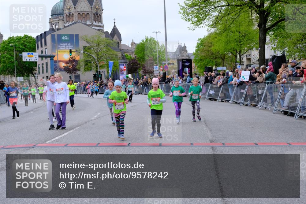 25.04.2026 - Das Zehntel Tim E. http://msf.ph/oto/9578242 25.04.2026 11:02:59 Ziel 5111, 5115, 5184, 5186, 5272, 5283, 5410, 5423, 5440, 5468, 5520, 5864, 5899, 5902, 5914, 5915, 5922, 6312, 6315, 6448, 6457, 6476, 6479, 6591, 6607, 6927, 6949, 7018, 7031, 7237, 7269, 7609, 8068 meine-sportfotos.de