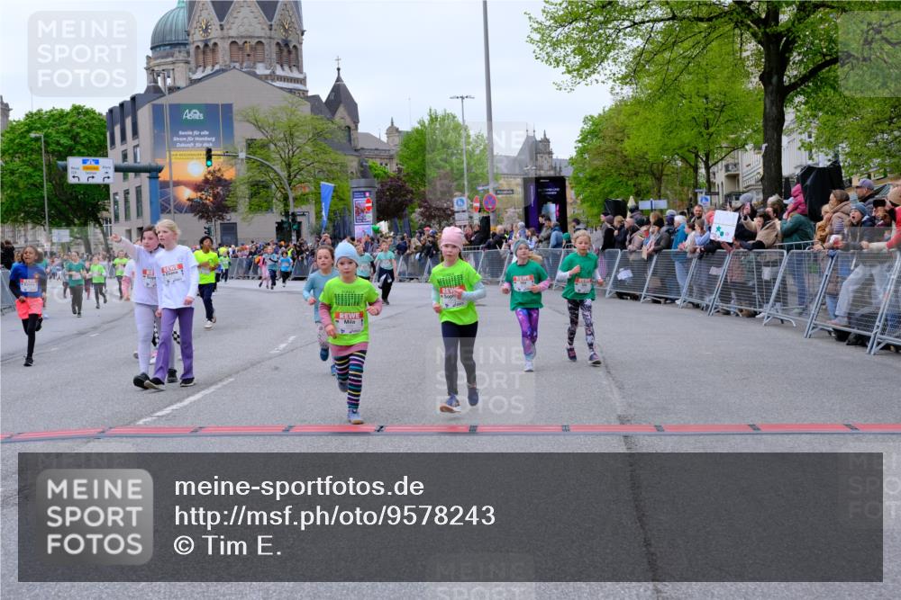 25.04.2026 - Das Zehntel Tim E. http://msf.ph/oto/9578243 25.04.2026 11:02:59 Ziel 5111, 5115, 5184, 5186, 5272, 5283, 5410, 5423, 5440, 5468, 5520, 5864, 5899, 5902, 5914, 5915, 5922, 6312, 6315, 6448, 6457, 6476, 6479, 6591, 6607, 6927, 6949, 7018, 7031, 7237, 7269, 7609, 8068 meine-sportfotos.de