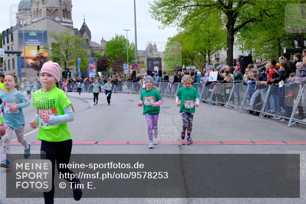 25.04.2026 - Das Zehntel Tim E. http://msf.ph/oto/9578253 25.04.2026 11:03:01 Ziel 5111, 5115, 5184, 5186, 5272, 5283, 5410, 5423, 5440, 5468, 5520, 5864, 5899, 5902, 5915, 5922, 5998, 6030, 6312, 6448, 6457, 6476, 6479, 6591, 6607, 7018, 7031, 7237, 7269, 7440, 7609 meine-sportfotos.de