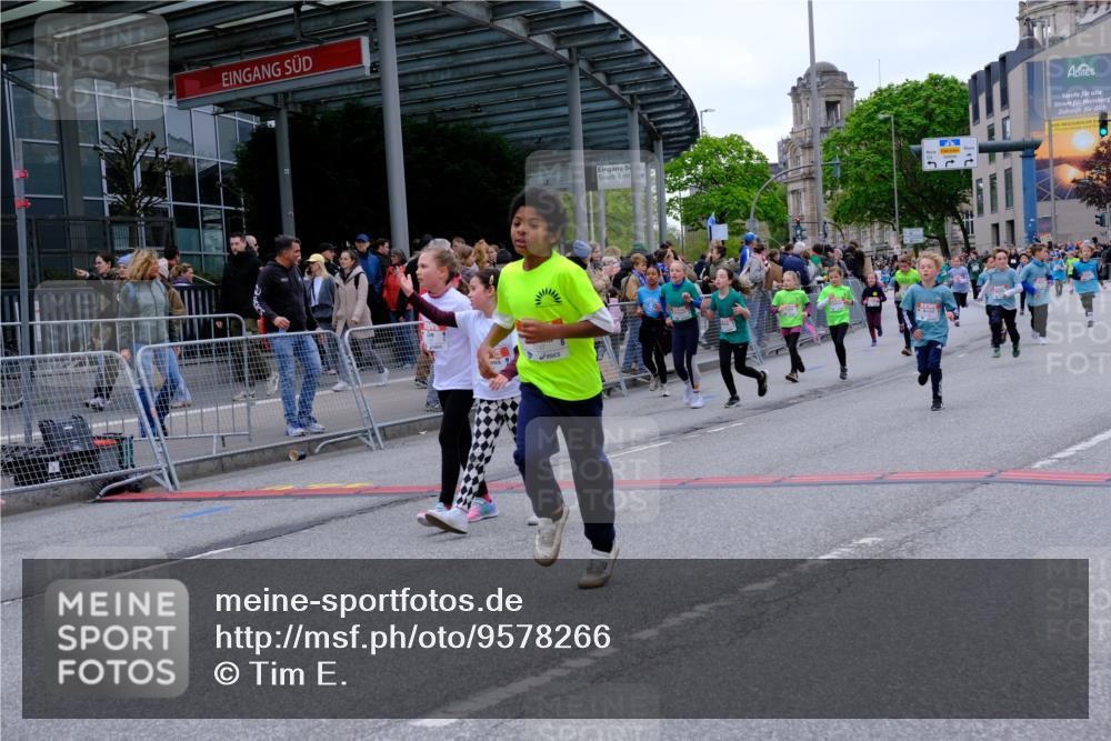 25.04.2026 - Das Zehntel Tim E. http://msf.ph/oto/9578266 25.04.2026 11:03:05 Ziel 5111, 5115, 5184, 5186, 5398, 5410, 5423, 5440, 5662, 5998, 6030, 6312, 6448, 6457, 6476, 6479, 6591, 6607, 6887, 7018, 7031, 7064, 7087, 7117, 7237, 7269, 7440, 7444, 7609, 7979, 7980 meine-sportfotos.de