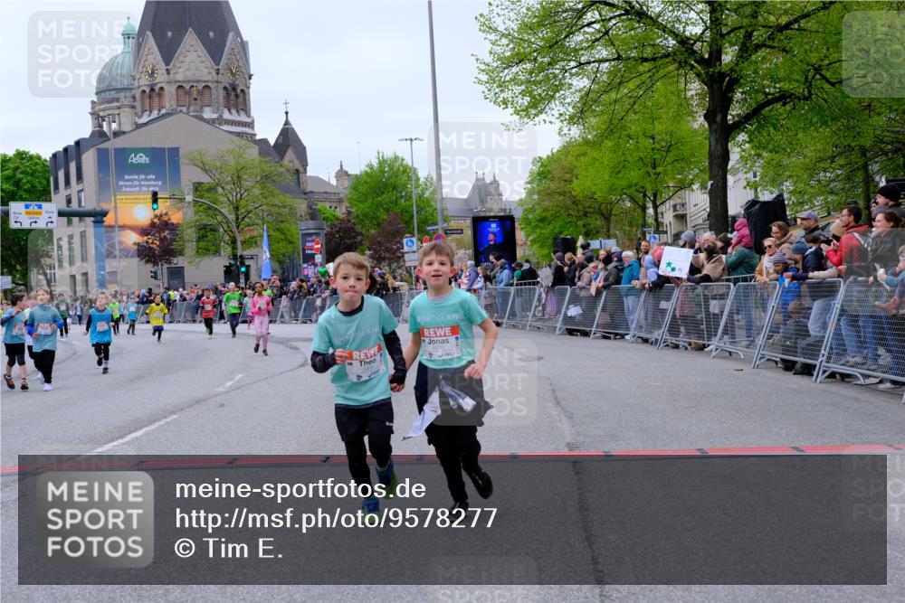 25.04.2026 - Das Zehntel Tim E. http://msf.ph/oto/9578277 25.04.2026 11:03:07 Ziel 5111, 5115, 5184, 5186, 5398, 5410, 5594, 5662, 5998, 6030, 6190, 6399, 6448, 6457, 6479, 6567, 6591, 6607, 6887, 7064, 7087, 7117, 7237, 7269, 7426, 7440, 7444, 7483, 7600, 7609, 7979, 7980, 7994 meine-sportfotos.de