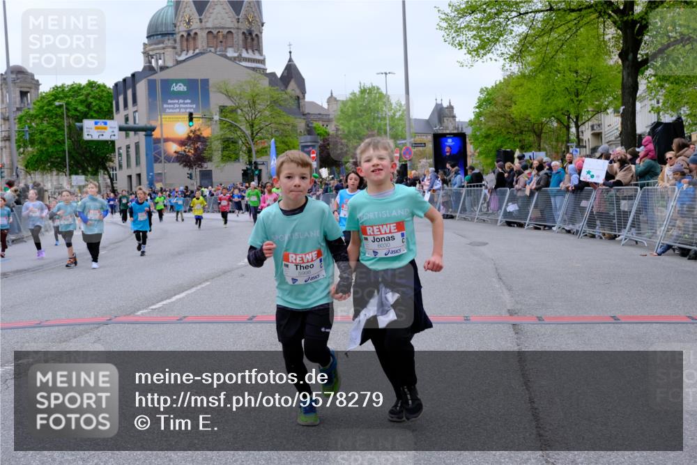 25.04.2026 - Das Zehntel Tim E. http://msf.ph/oto/9578279 25.04.2026 11:03:07 Ziel 5111, 5115, 5184, 5186, 5398, 5410, 5594, 5662, 5998, 6030, 6190, 6399, 6448, 6457, 6479, 6567, 6591, 6607, 6887, 7064, 7087, 7117, 7237, 7269, 7426, 7440, 7444, 7483, 7600, 7609, 7979, 7980, 7994 meine-sportfotos.de