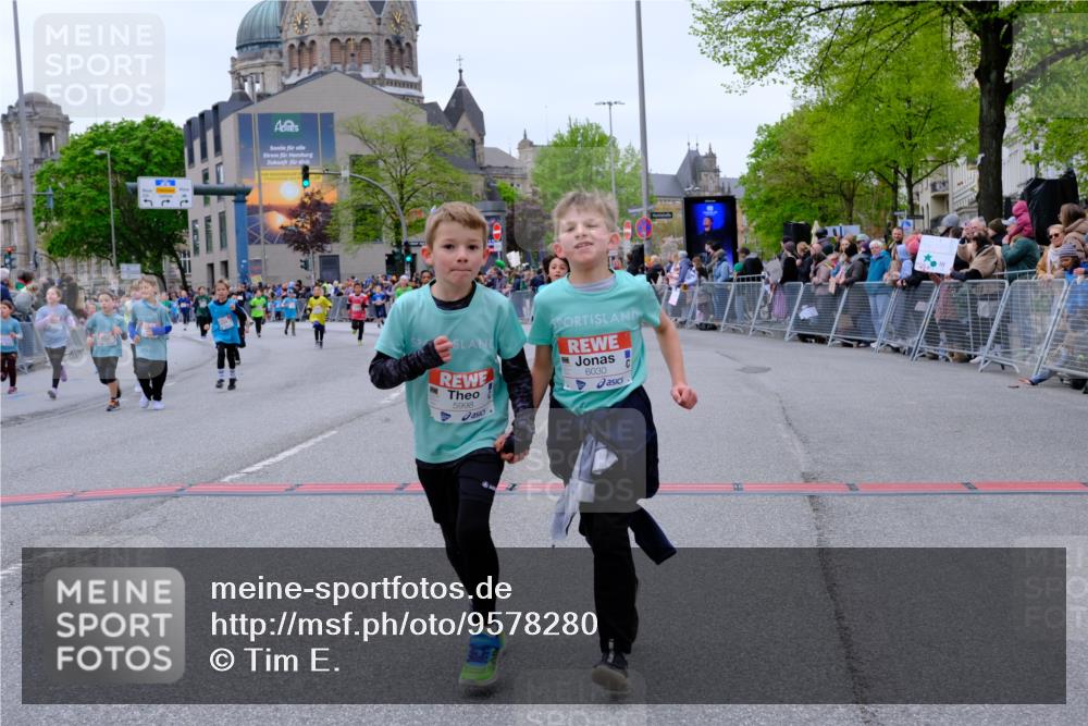 25.04.2026 - Das Zehntel Tim E. http://msf.ph/oto/9578280 25.04.2026 11:03:07 Ziel 5111, 5115, 5184, 5186, 5398, 5410, 5594, 5662, 5998, 6030, 6190, 6399, 6448, 6457, 6479, 6567, 6591, 6607, 6887, 7064, 7087, 7117, 7237, 7269, 7426, 7440, 7444, 7483, 7600, 7609, 7979, 7980, 7994 meine-sportfotos.de